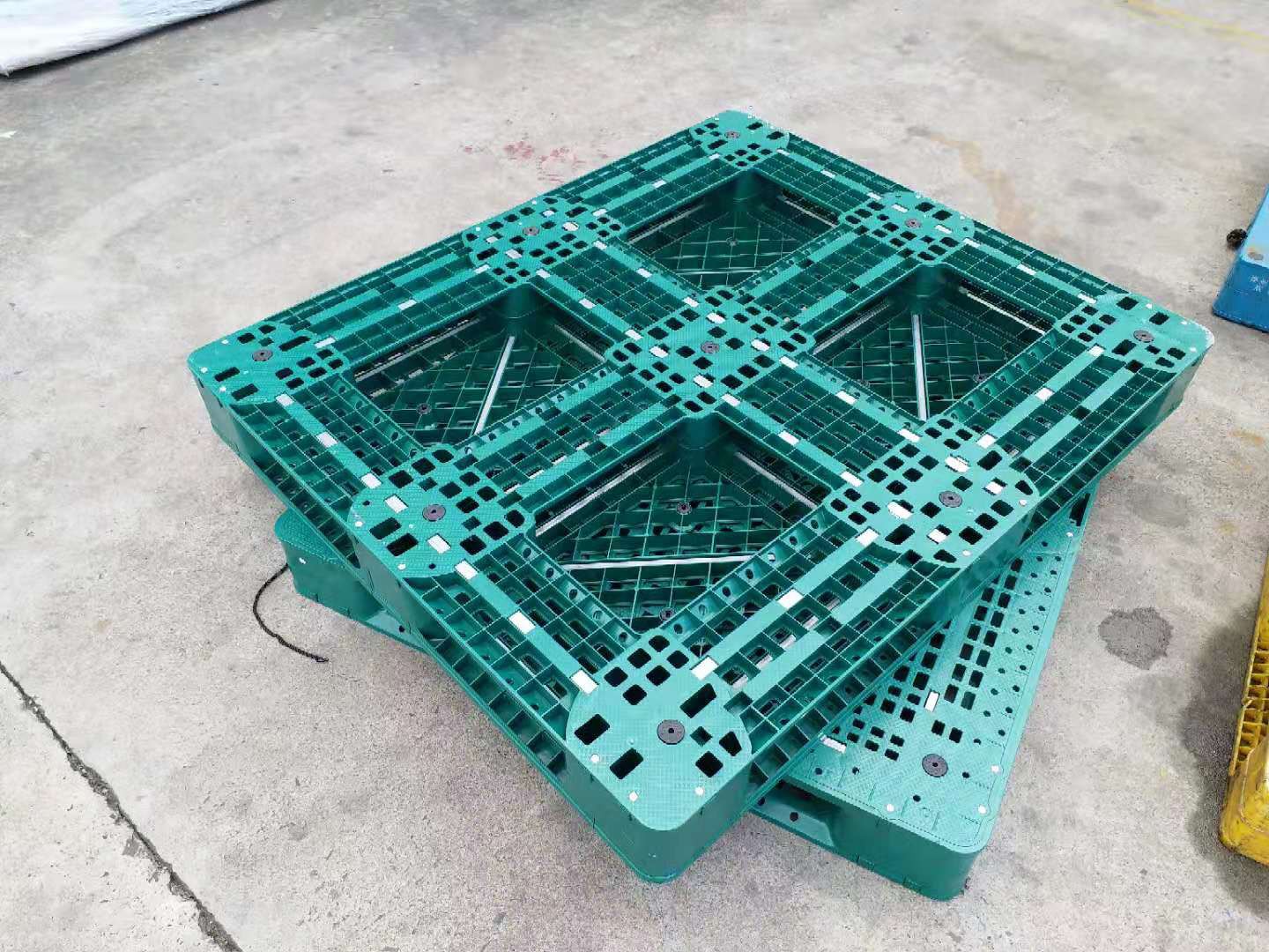 hdpe plastic pallets 1 hdpe plastic pallets 1